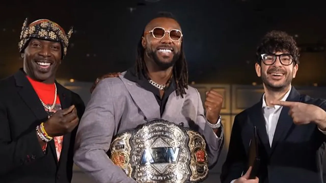 WATCH: Swerve Strickland extends his AEW contract moments before 'All In'