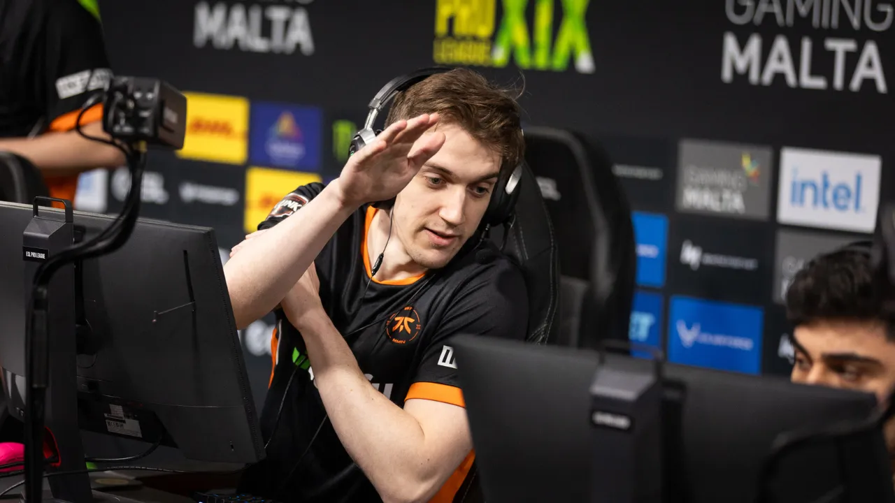 Fnatic shuts down Virtus.pro at ESL Pro League Season 19