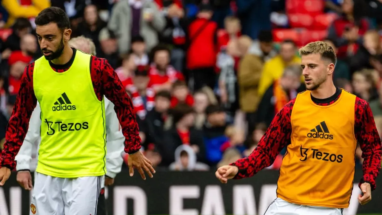 Mason Mount and Bruno Fernandes