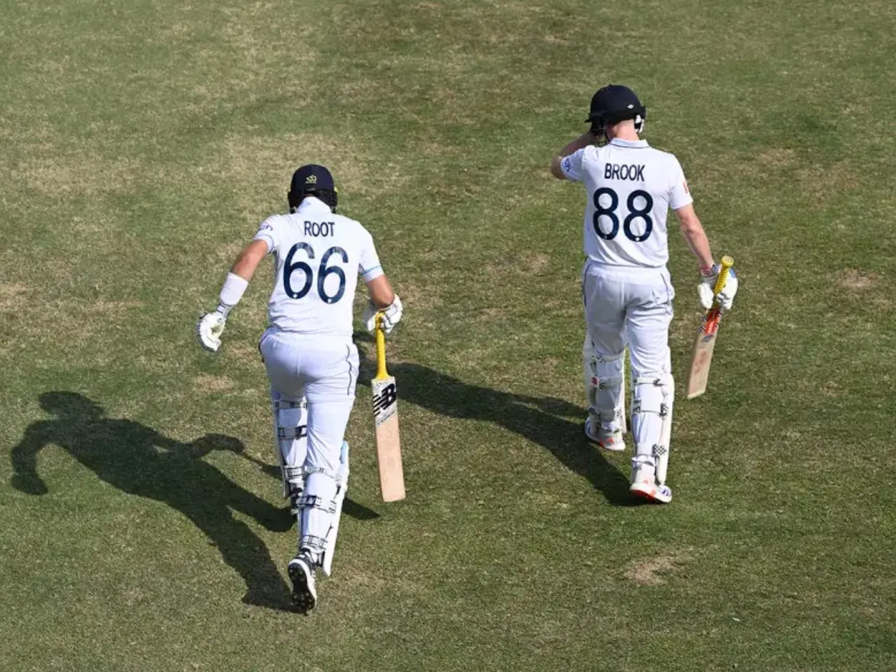 Who holds highest team total in Test history after England scored