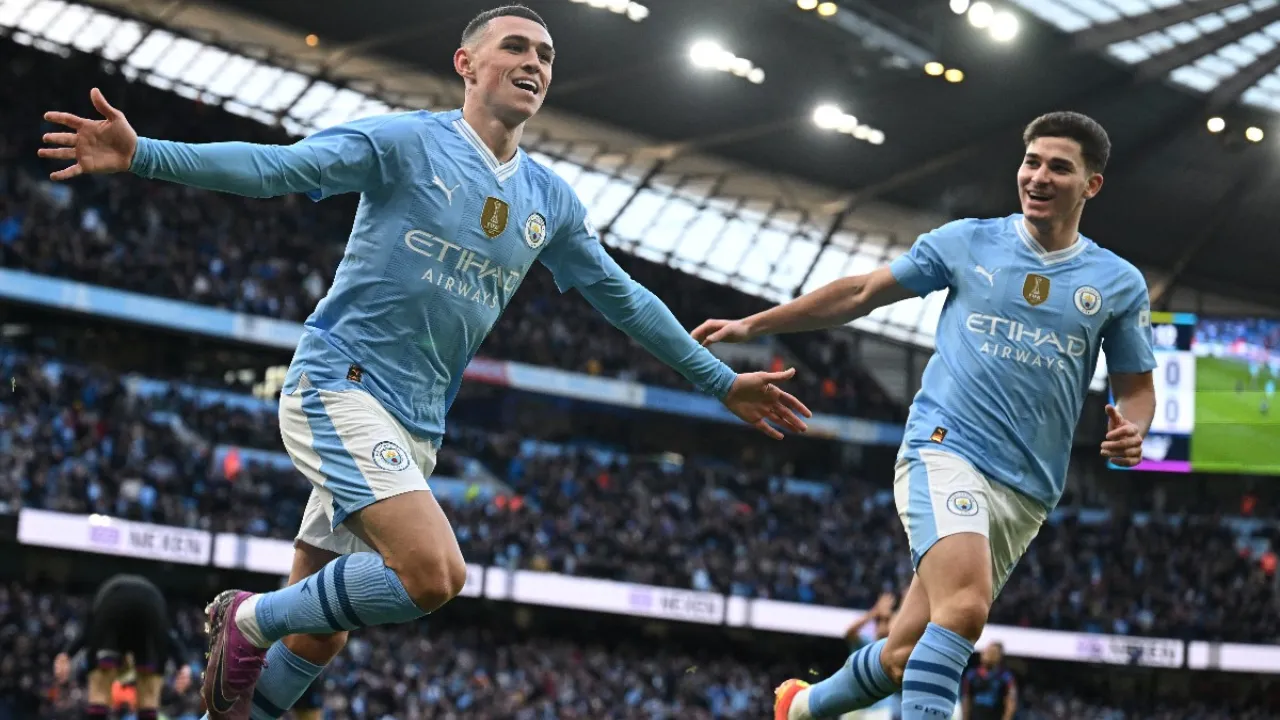 Phil Foden and Julian Alvarez