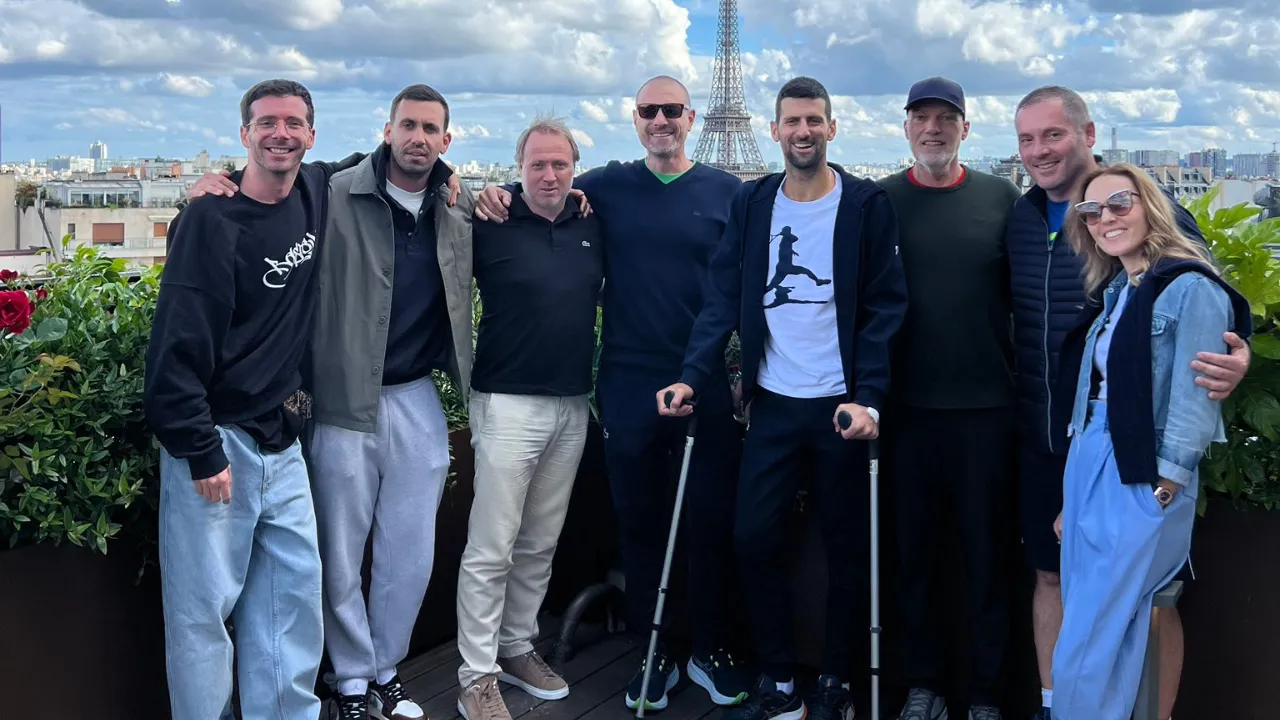 Novak Djokovic poses with his doctors after successful knee surgery (Source: X)
