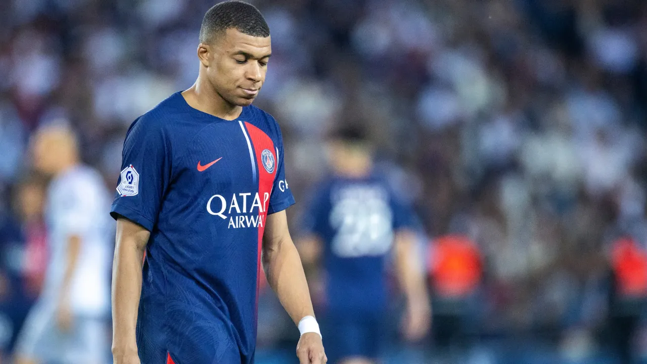 WATCH: Kylian Mbappe announces that his departure from Paris Saint-Germain