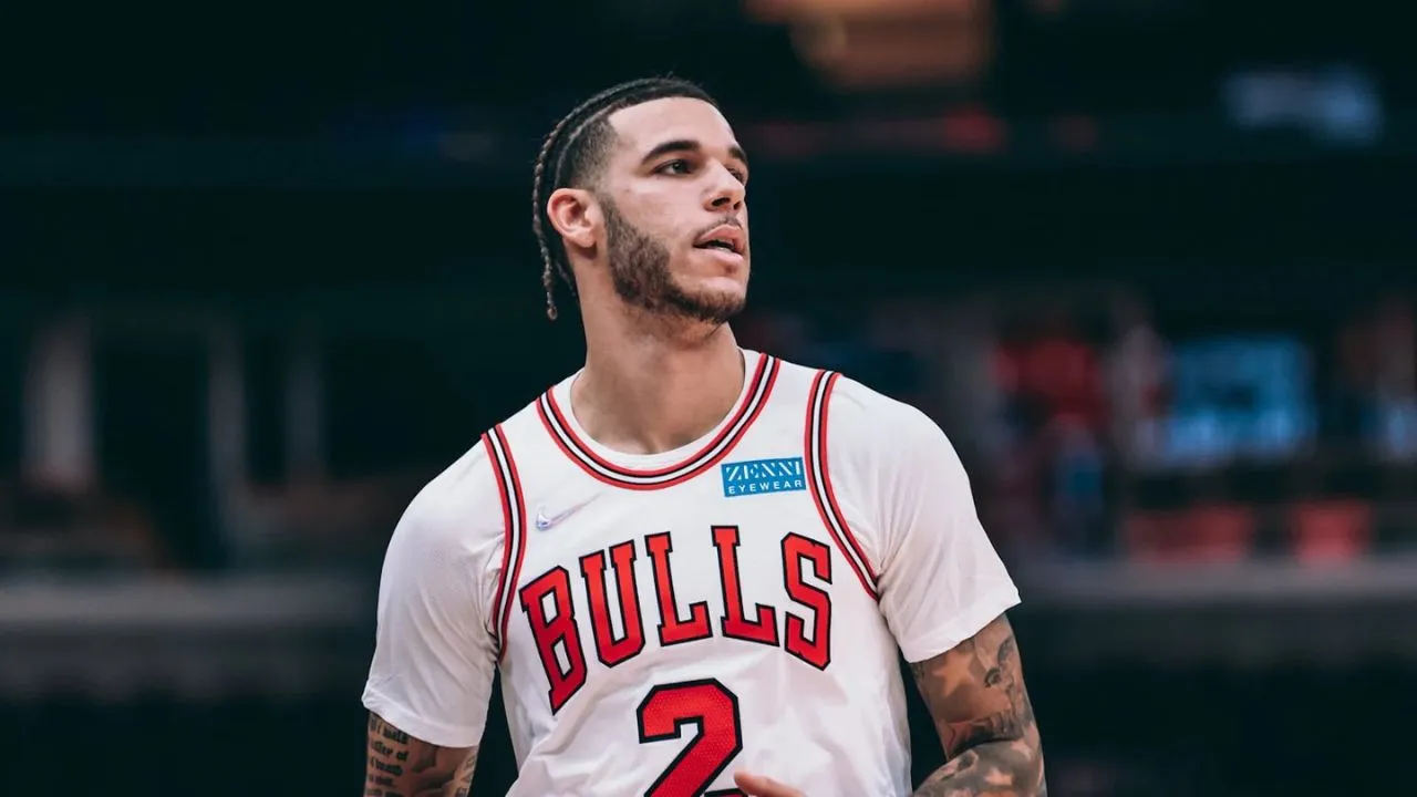 Chicago Bulls Lonzo Ball signs his $21.4 million option for 2024-25: Reports