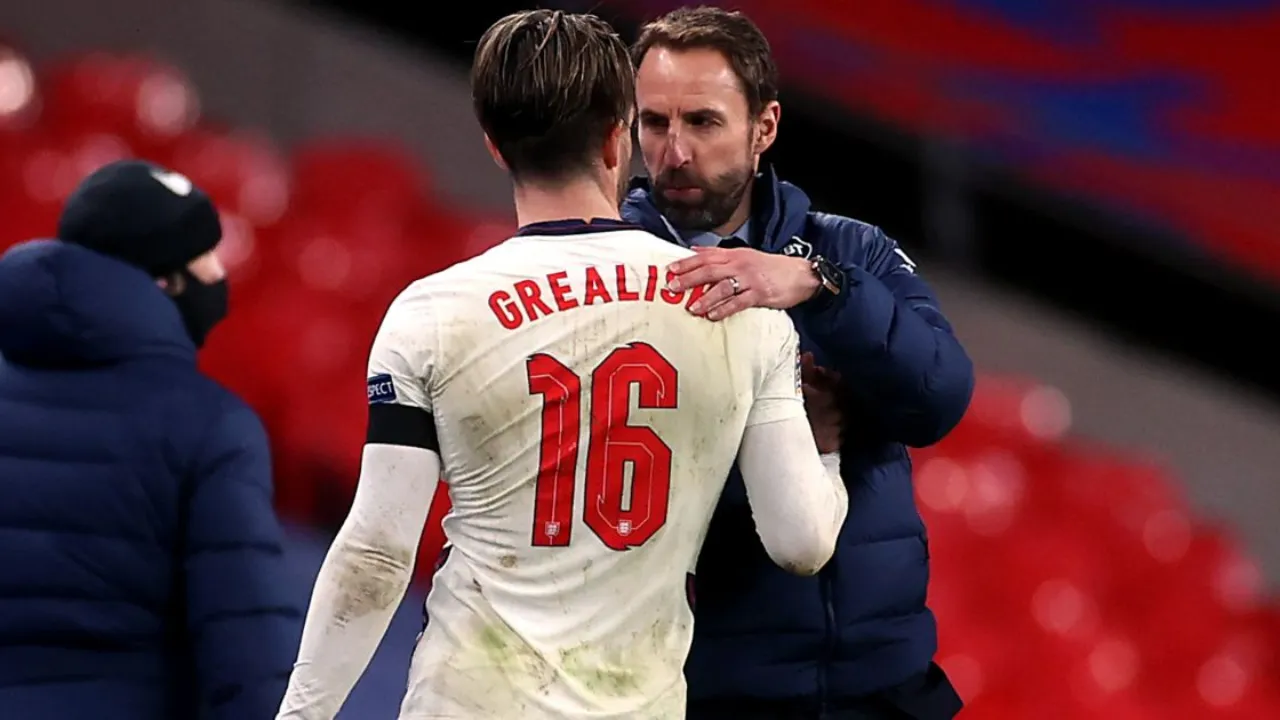 Gareth Southgate and Jack Grealish (Source : Twitter)