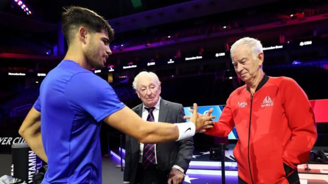 WATCH Carlos Alcaraz meets Rod Laver and Team World captain John