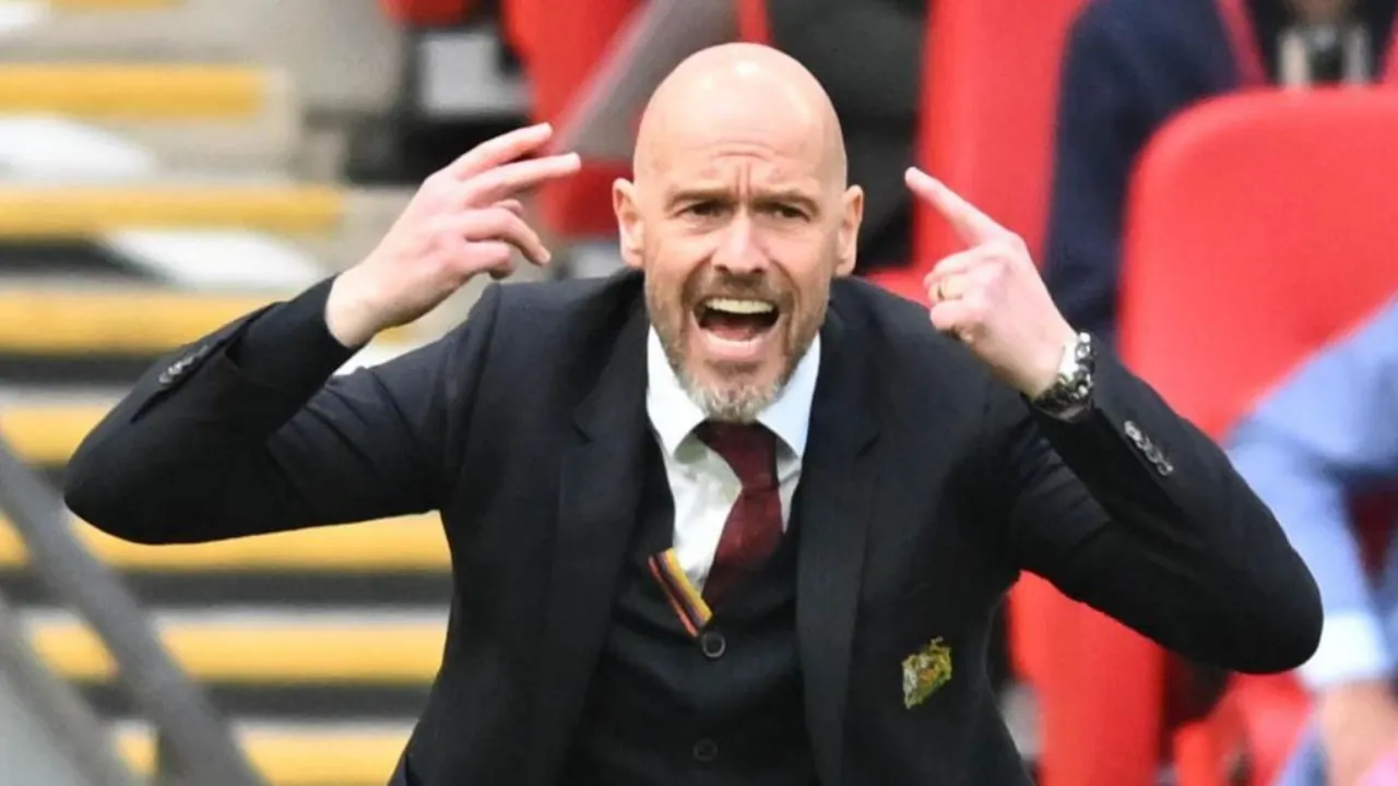 Manchester United set to pay Erik ten Hag's 25% pay cut