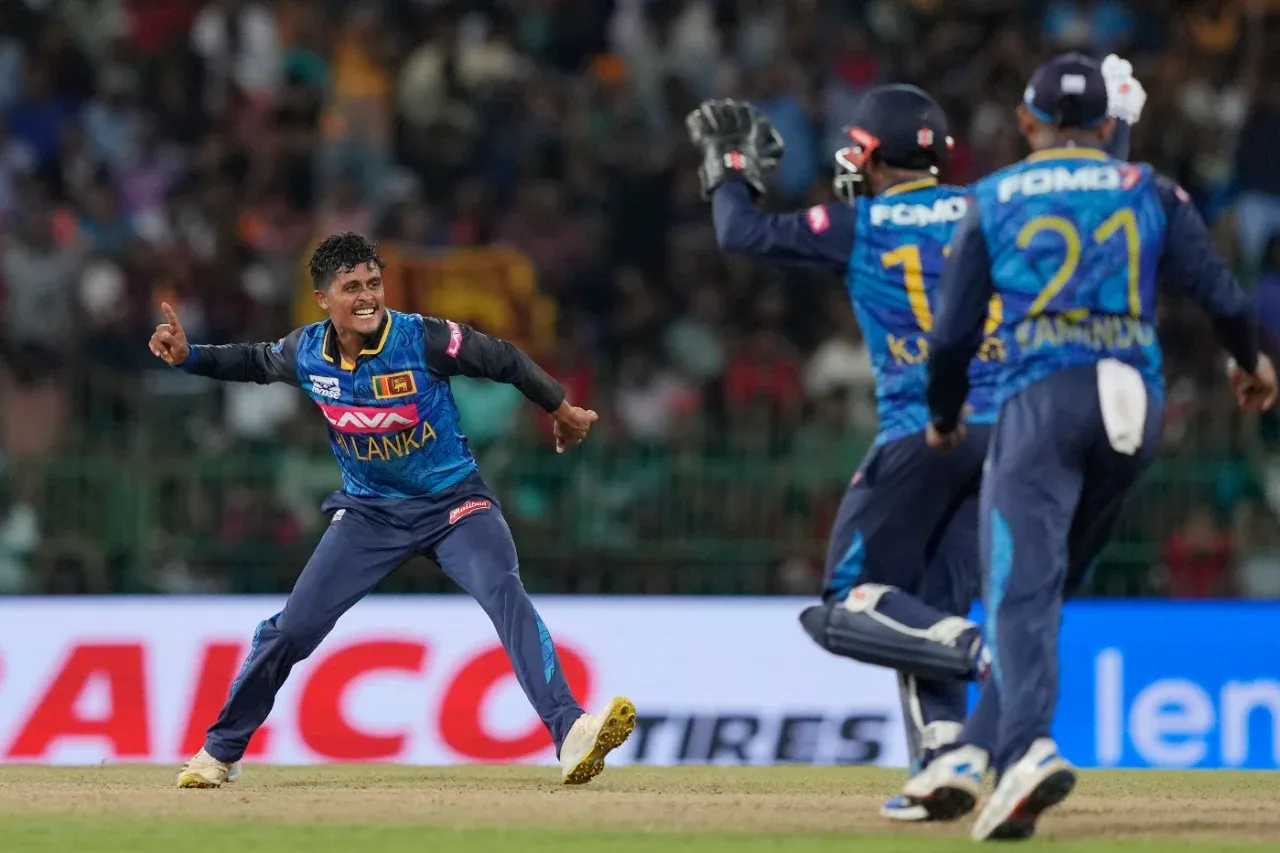 IND vs SL: Five Sri Lankan bowlers to take more than six wickets in an ODI against India; Jeffrey Vandersay joins an elite list - sportzpoint.com