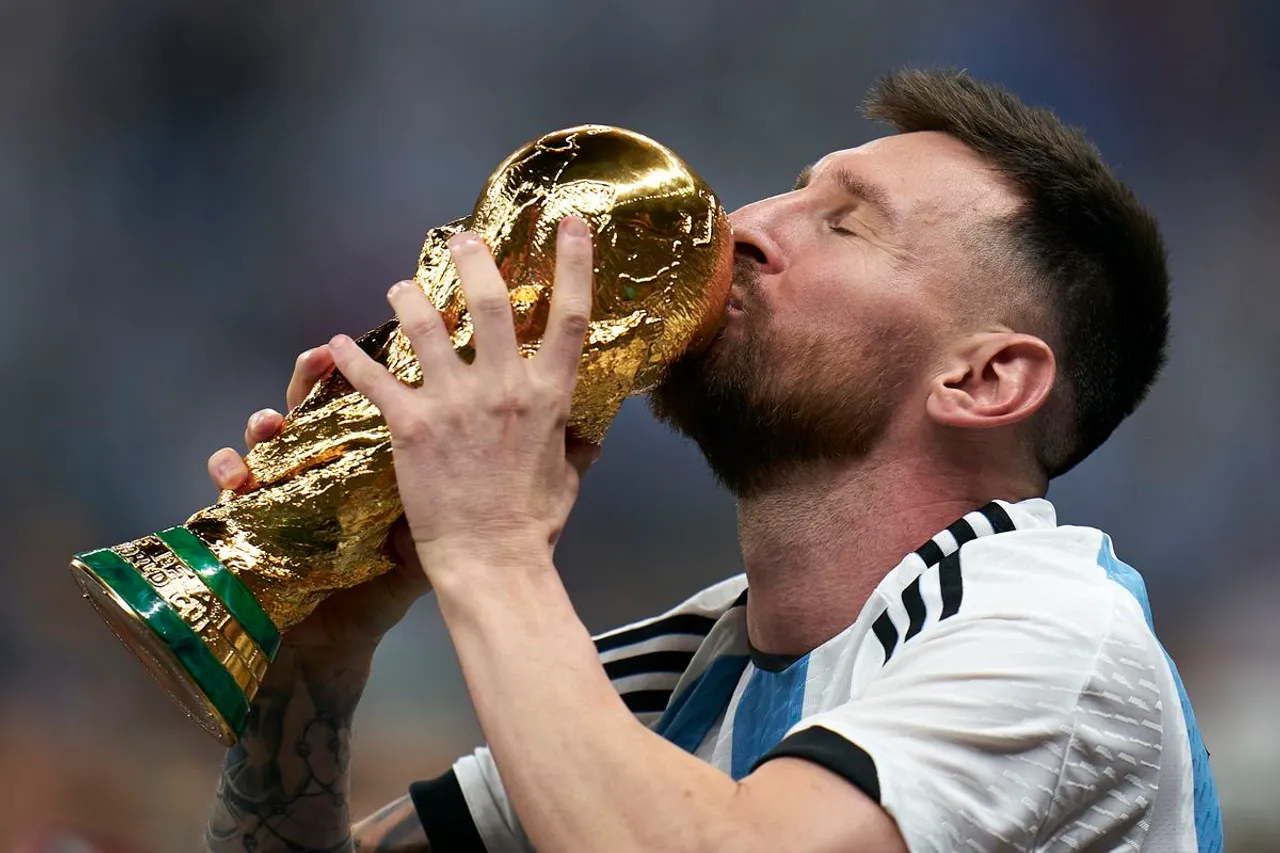10 players who have won the most trophies in football history