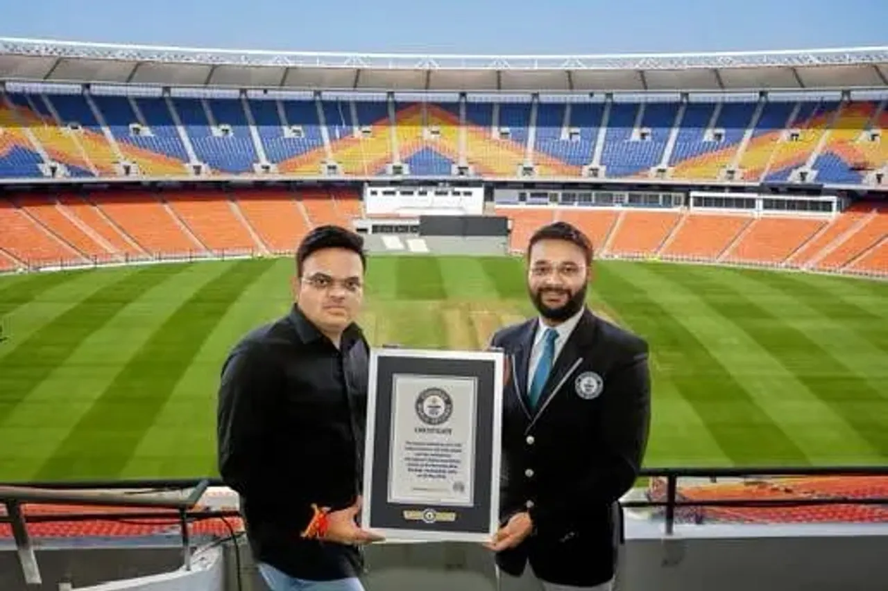 BCCI received the"Guinness World record" for largest attendance in a T20 match during the IPL 2022 final | Sportz Point