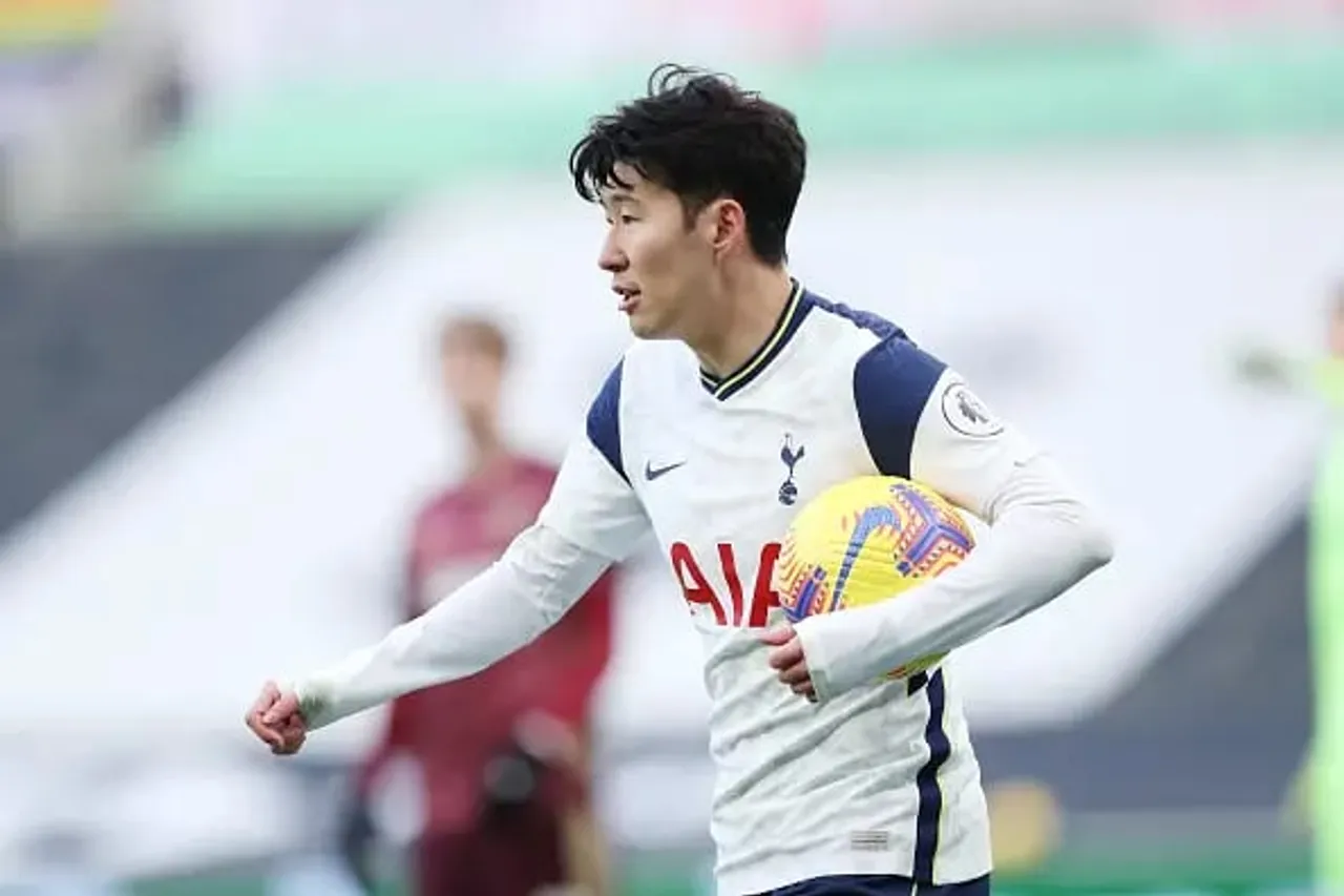 Son scores screamer as Spurs stun Man city on the opening day | SportzPoint