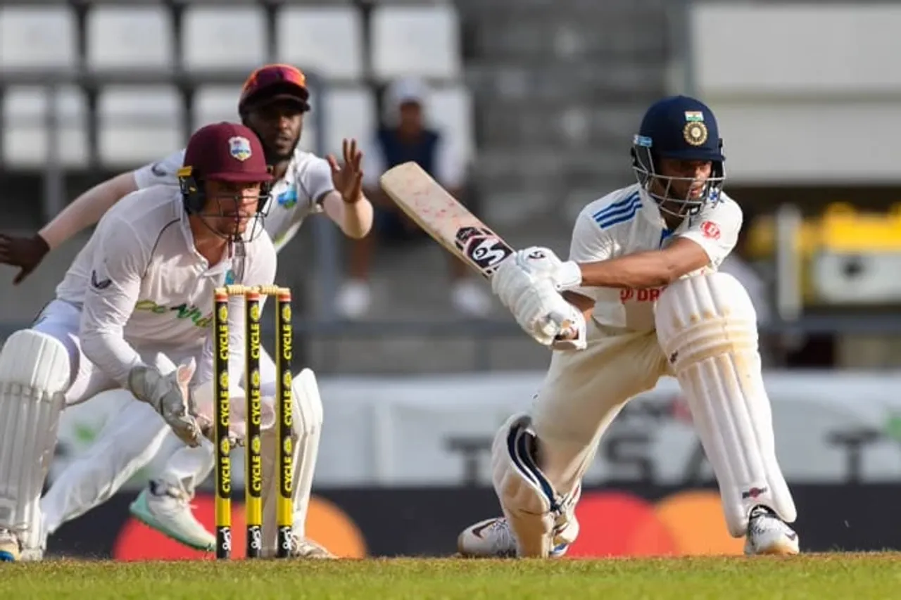 Yashasvi Jaiswal | Yashasvi Jaiswal scores fifty on his Test debut | Sportz Point