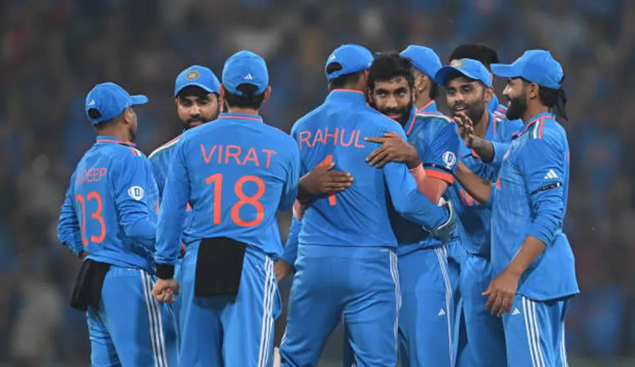 India beat England by 100 runs, extend winning streak to six