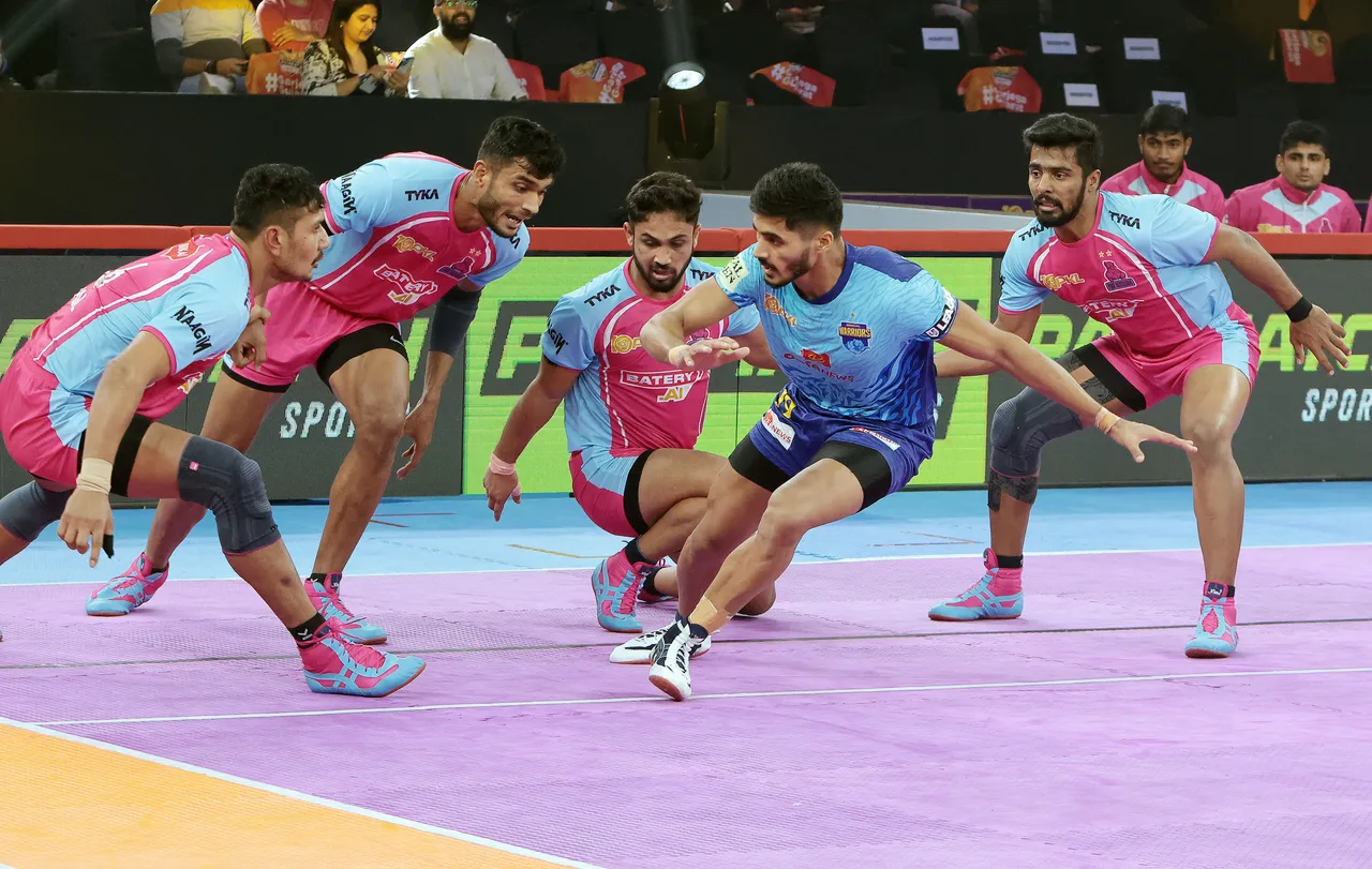 Pro Kabaddi League 2023-24: Jaipur Pink Panthers and Bengal Warriors play out first tie of PKL Season 10