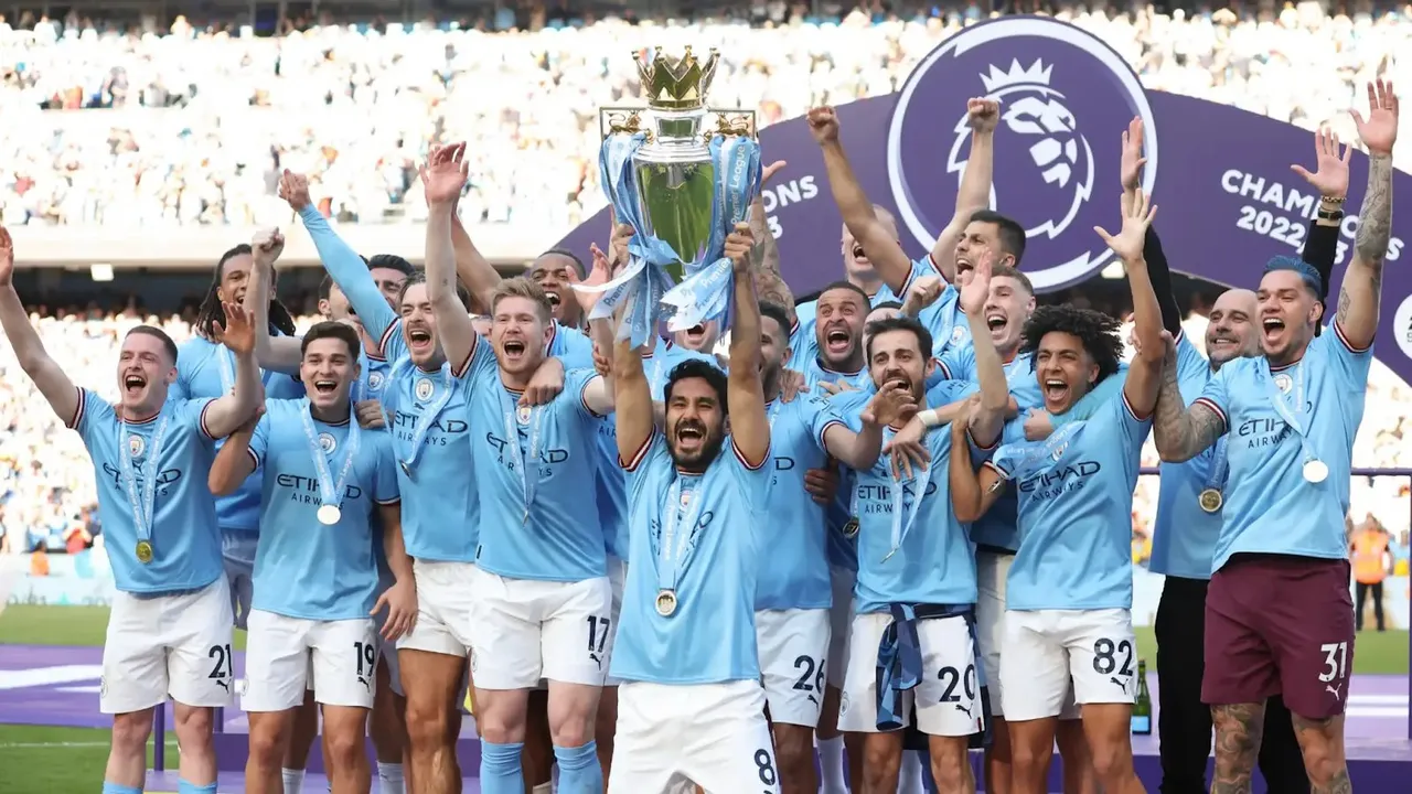 Who Can Compete for the League Trophy in the 2023/24 Season of EPL? | Sportz Point