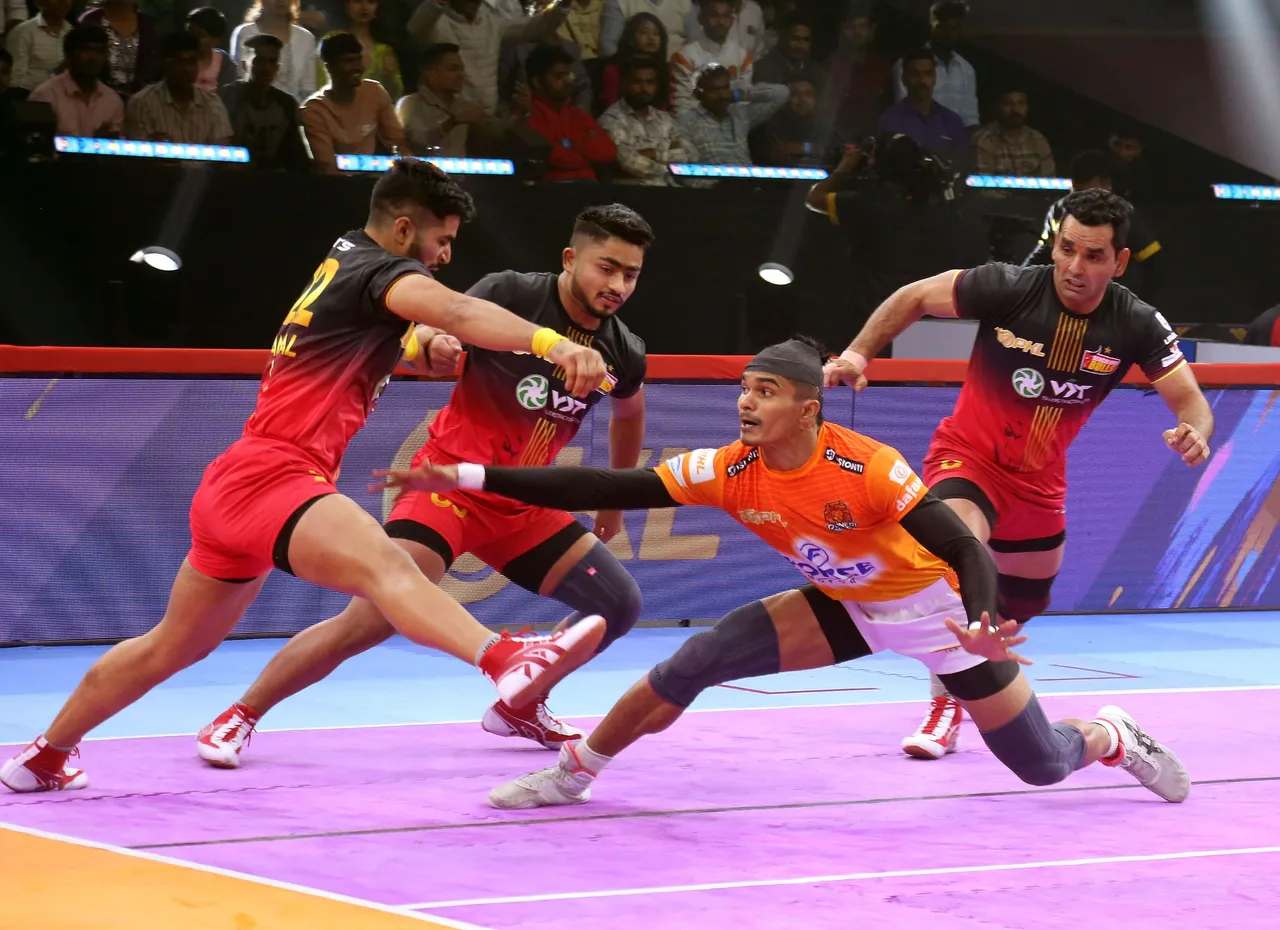 PKL 10: Mohit Goyat and Mohammadreza Shadloui Chiyaneh script perfect end to Puneri Paltan's home leg with 43-18 victory