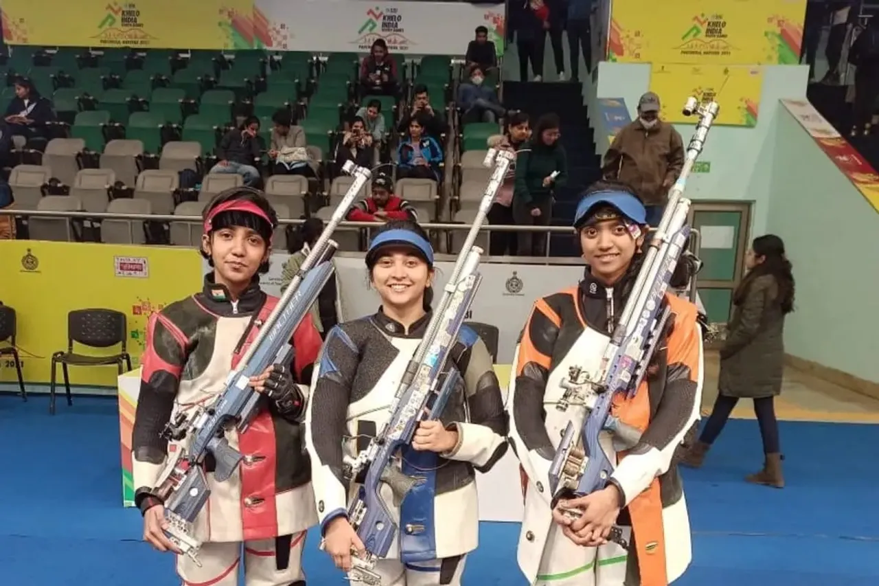Mehuli Ghosh registers resounding victory in women's 10m air rifle event at national shooting trials | Sportz Point