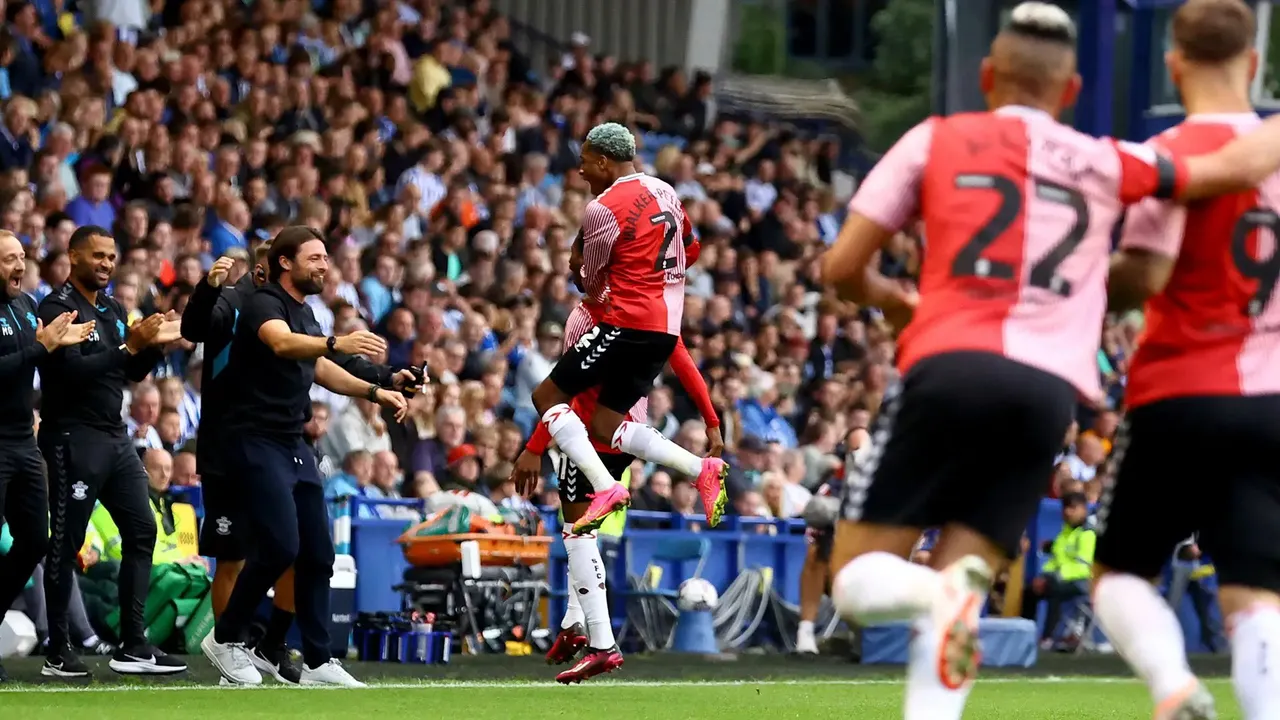 Sheffield Wednesday vs Southampton: Substitute Che Adams scores late winner 2-1 for Saints in the Championship season opener