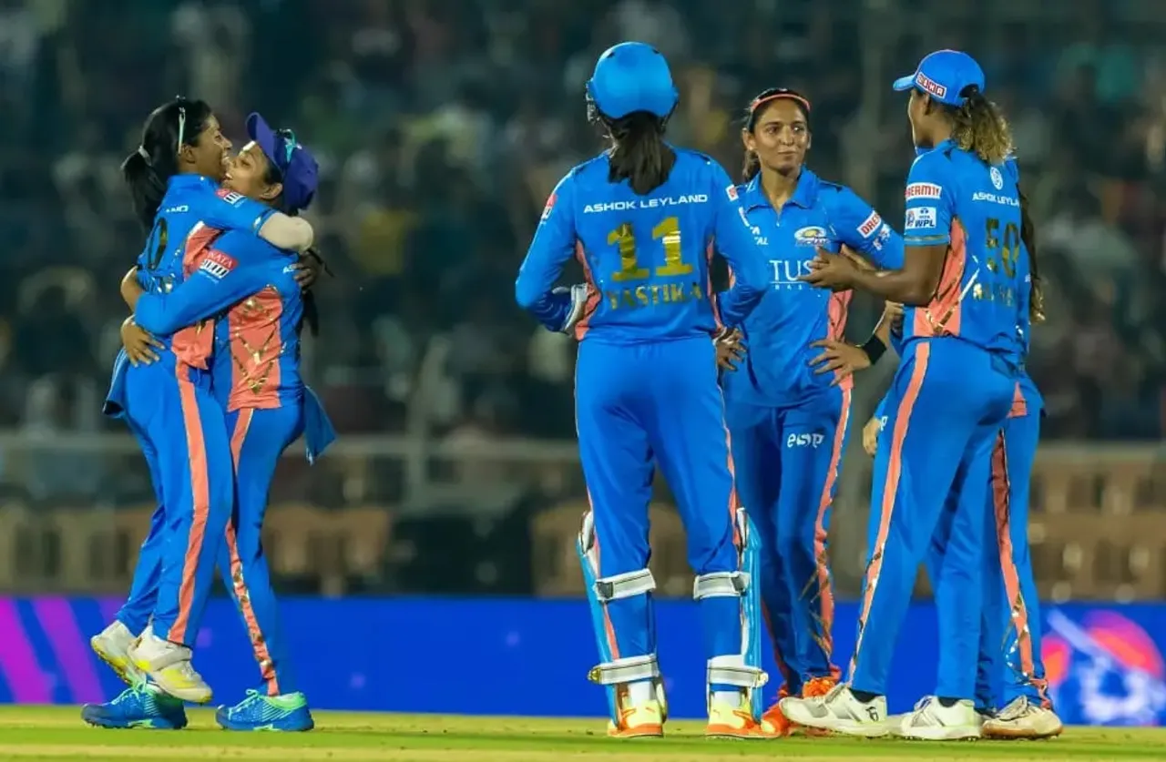 WPL 2023: Saika Ishaque celebrating with her team after claiming three crucial wickets | Sportz Point