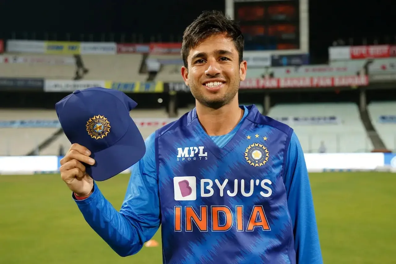 Ravi Bishnoi | Best Bowling figure on T20I debut for India | Sportz Point