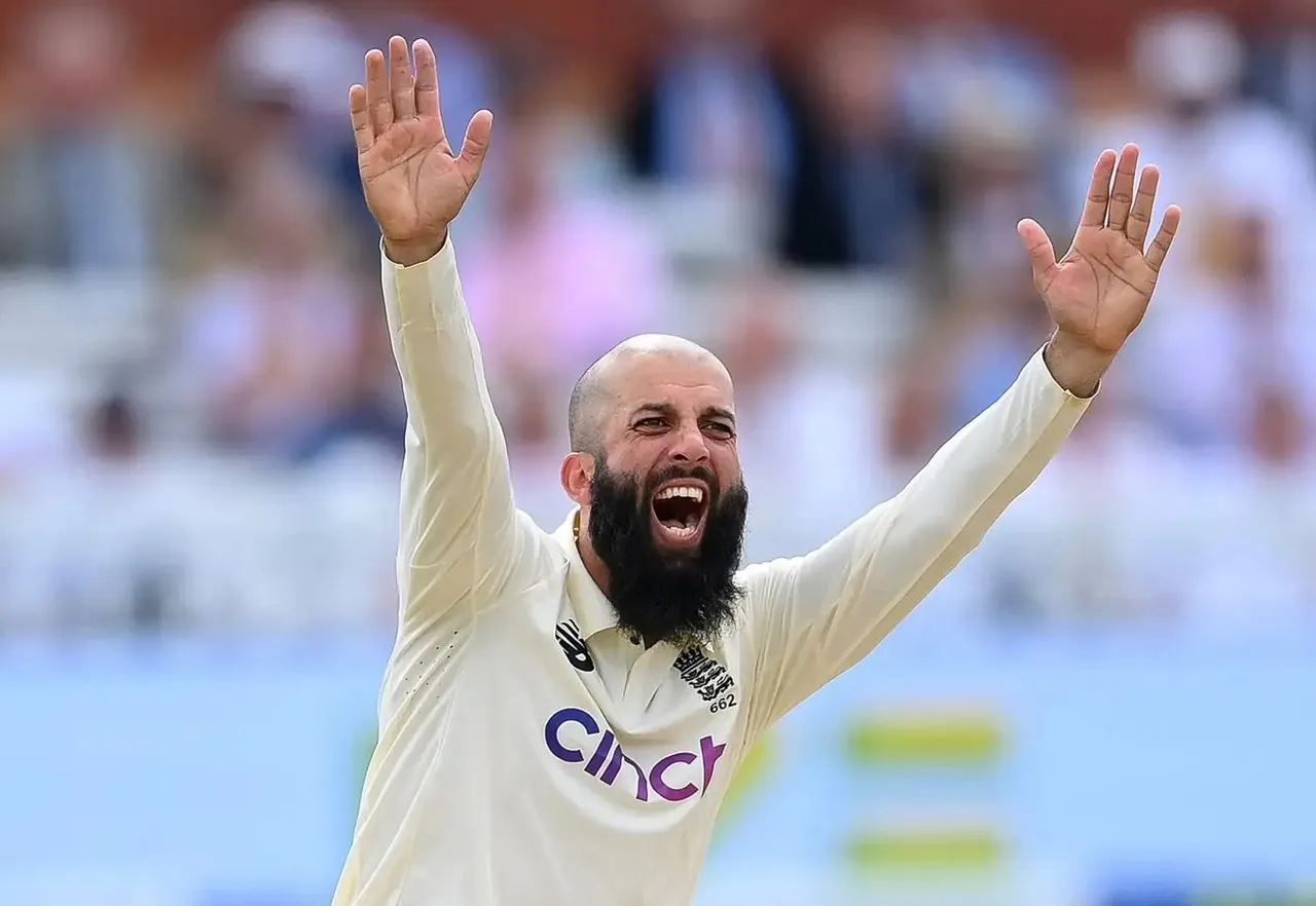 Ashes 2023: Ashes 2023: Moeen Ali fined 25 percent Of match fees for spraying drying agent on bowling hand | Sportz Point