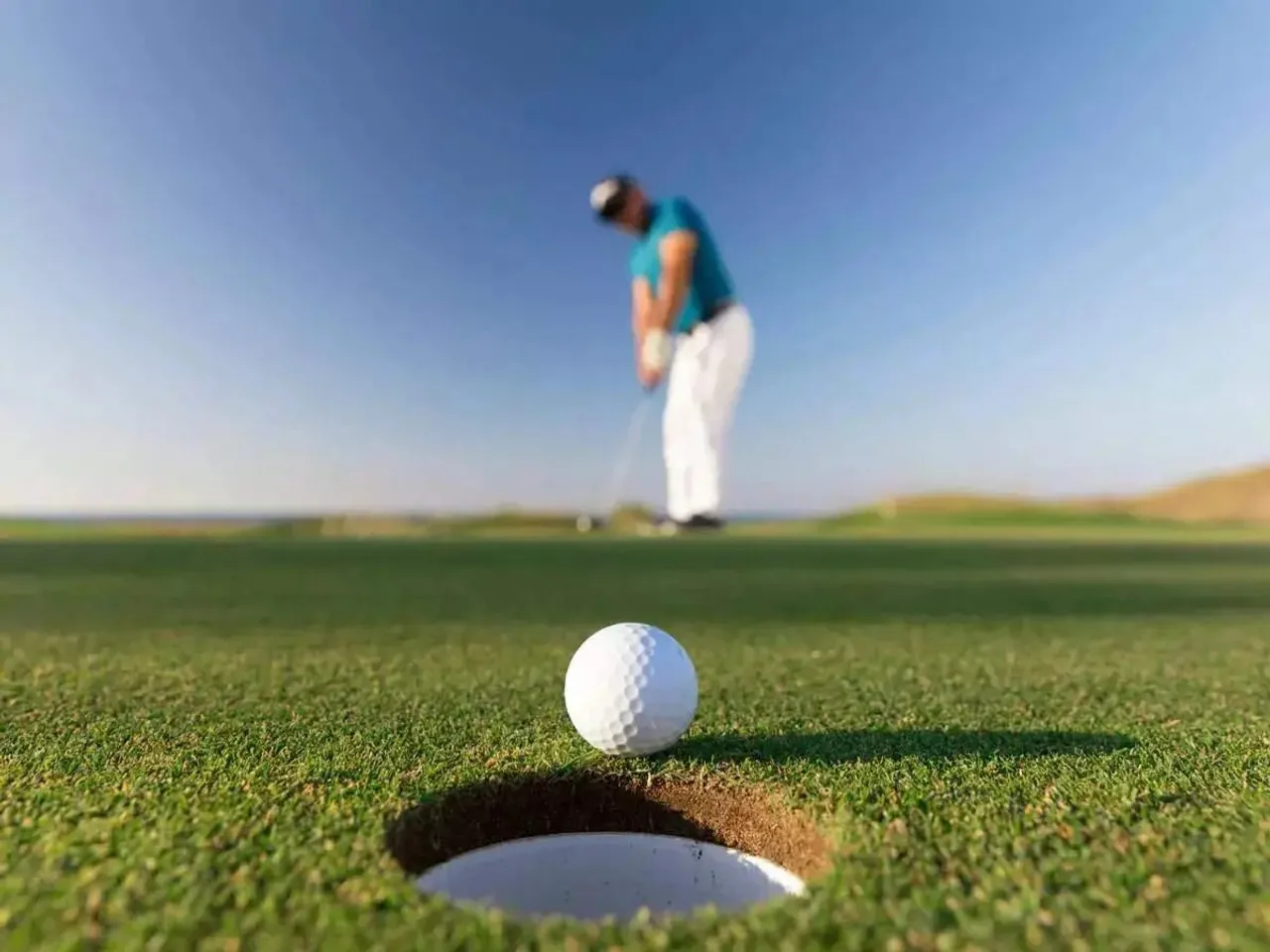 7 Essential Tips for Learning to Play Golf | Sportz Point