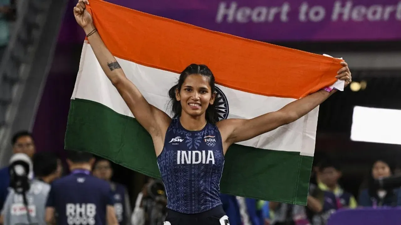 Jyothi Yarraji breaks National Record to win gold in the women's 60m hurdles