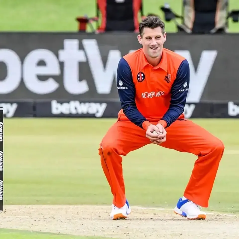 Pieter Seelaar announces retirement from international cricket due to persistent back injury | SportzPoint.com,