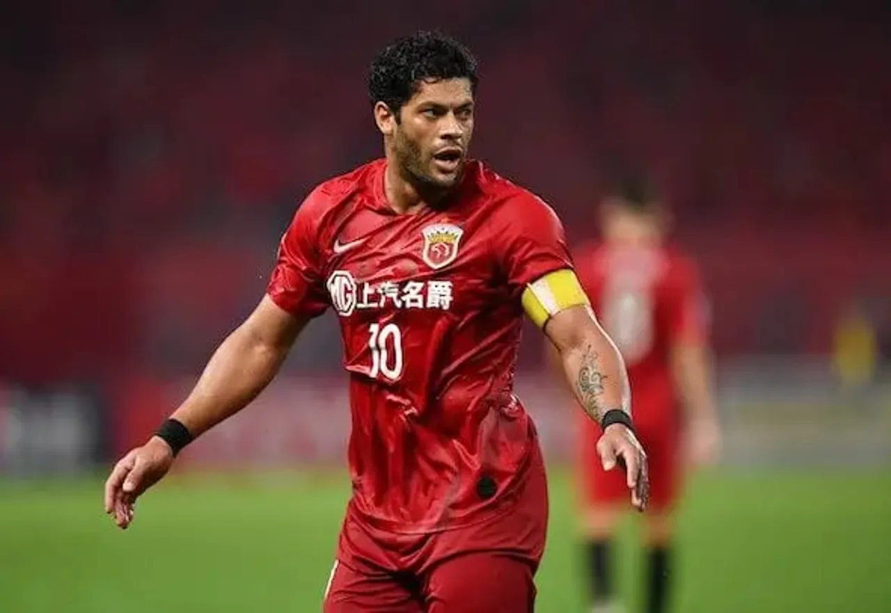 Football star Hulk expecting a baby with ex-wife's niece