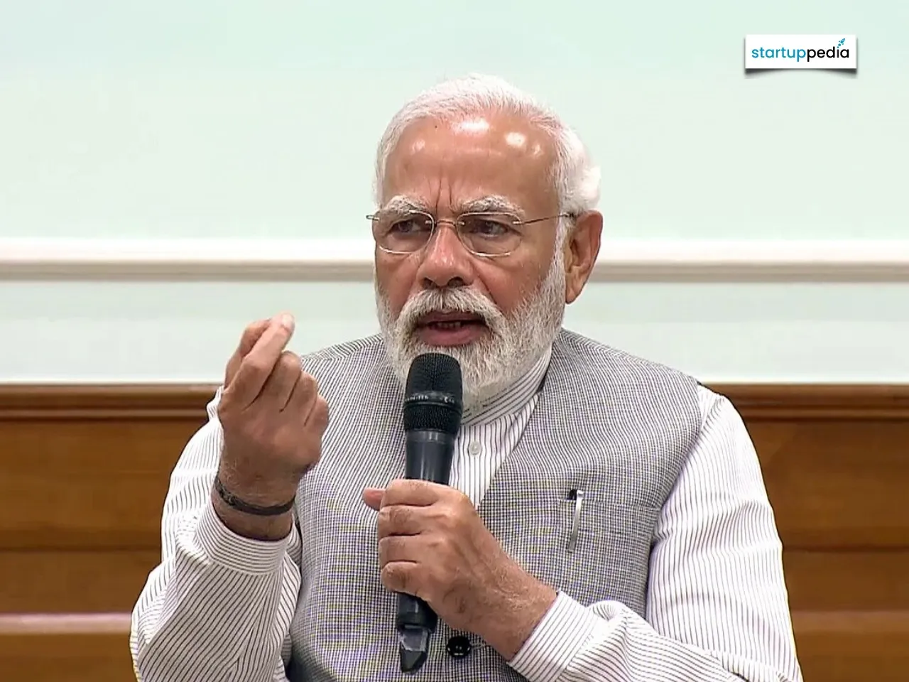 PM Modi Lauds Youth For Adopting New Tech