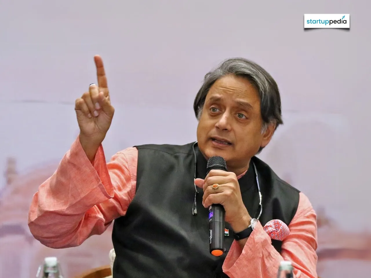 Shashi Tharoor 