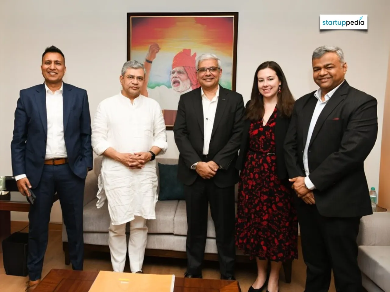 Indian IT Minister Ashwini Vaishnaw met with AWS India President Sandeep Dutta