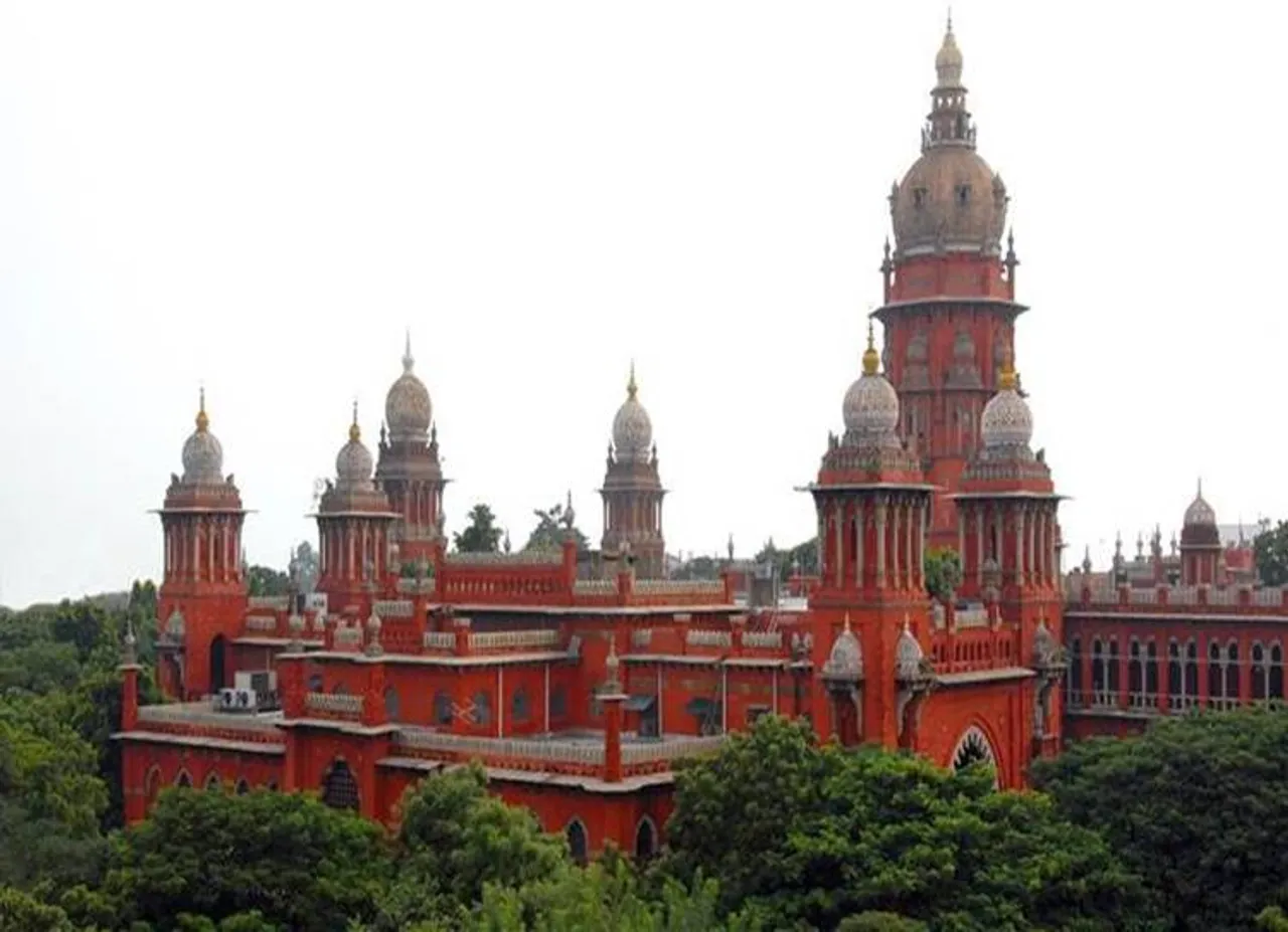 Madras High Court news, Sexual harassment of woman SP by IG, Police IG Murugan, பெண் எஸ்.பி. பாலியல் புகார், ஐ.ஜி மீது பெண் எஸ்.பி. பாலியல் புகார், ஐ.ஜி.முருகன் மீது பாலியல் புகார், Sexual harassment case against IG Murugan, Case Shit to Neighbouring State or Delhi