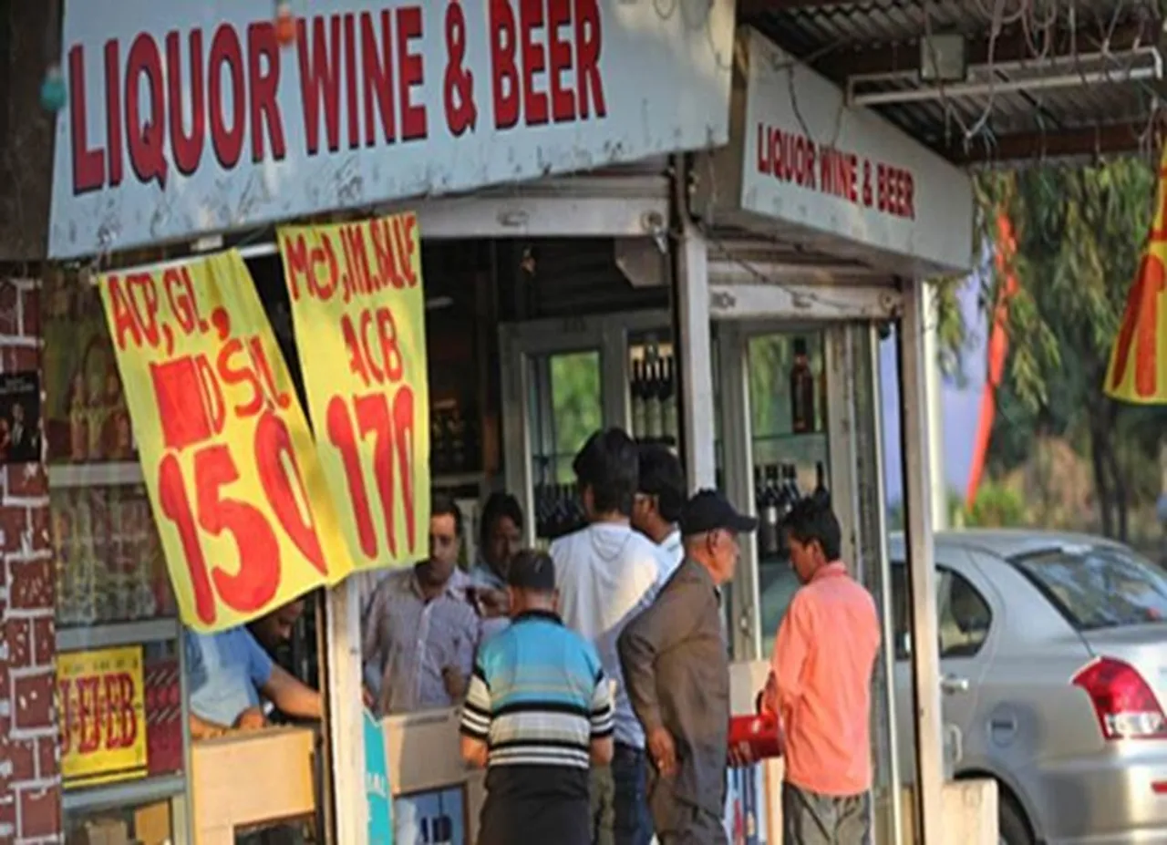 tamilnadu government, chennai high court, TASMAC shops, liquor ban
