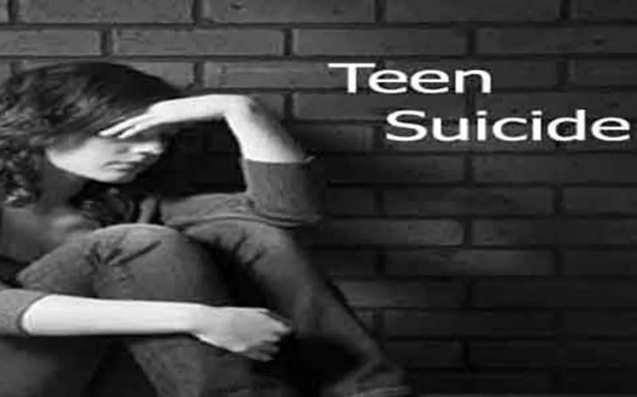 vellur district, 4 girls suicide, 4 students fell down into a well, panapakkam government higher secondary school