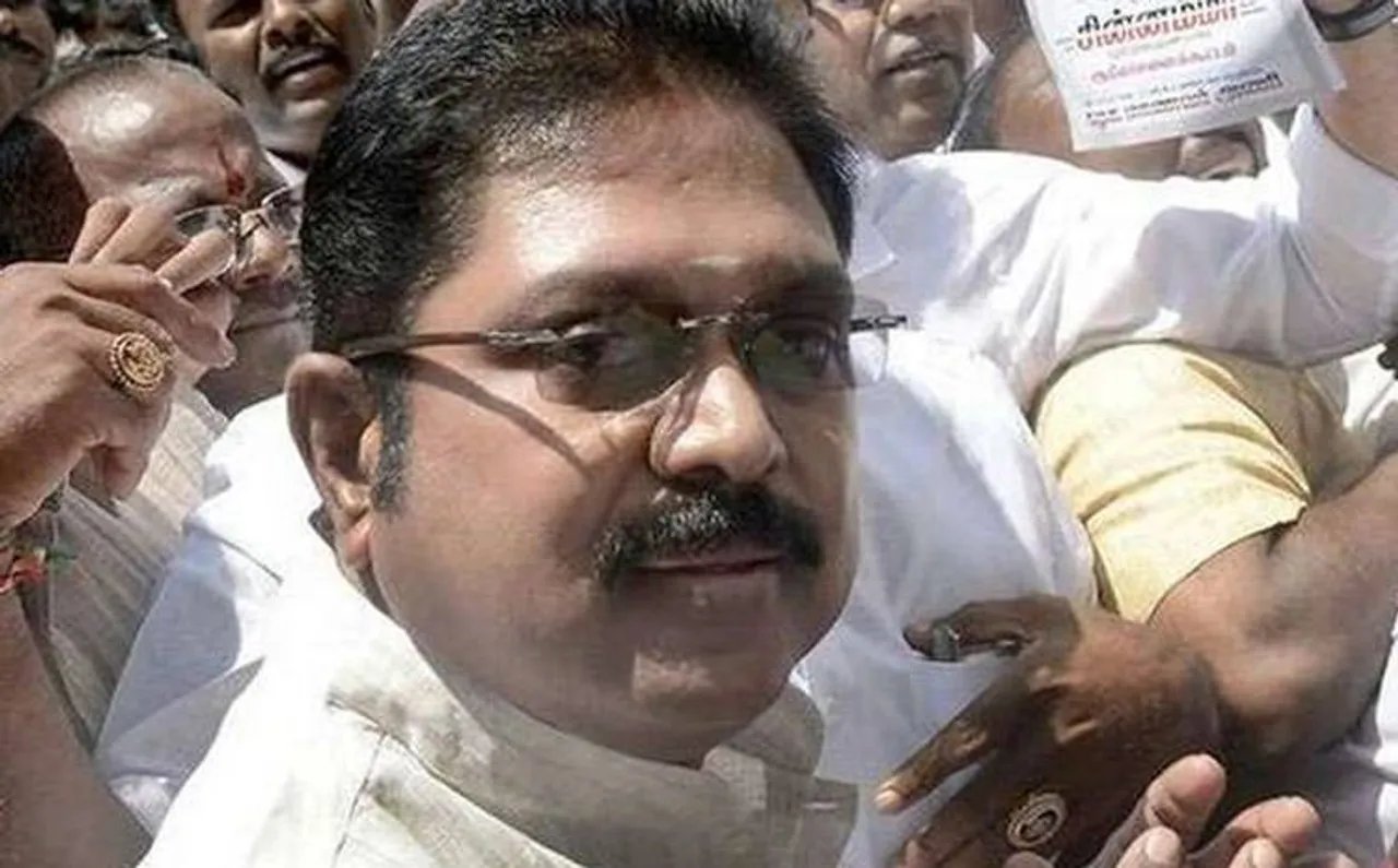 TTV Dhinakaran, vk sasikala, aiadmk, cap symbol, delhi high court, two leaves symbol