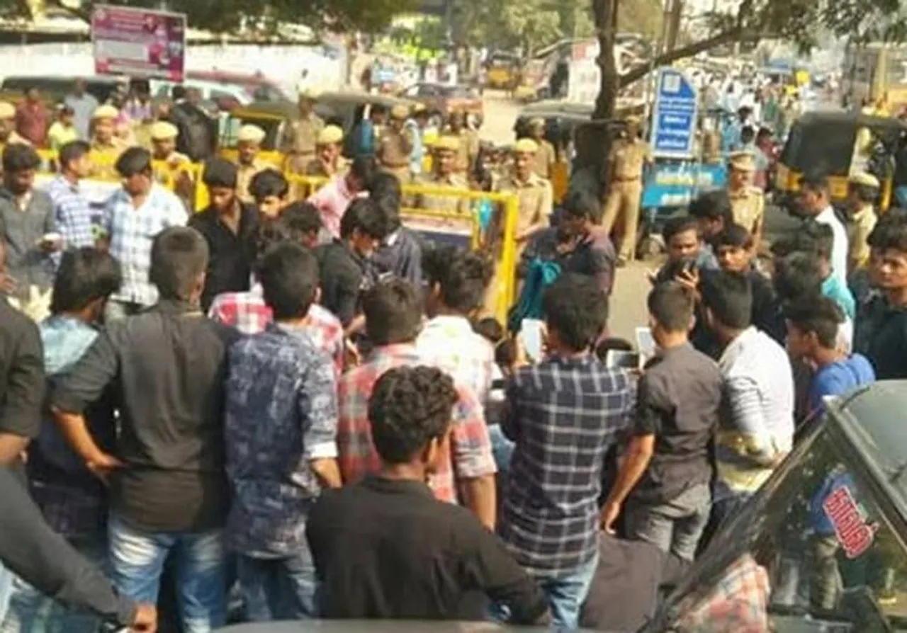 Bus Fare Hike, 3nd Day Passengers, Students Protest LIVE UPDATES