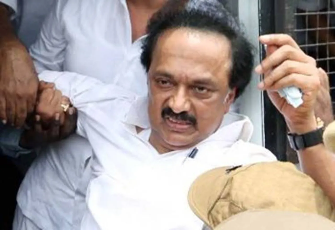 Thoothukudi Sterlite Firing, CM Refused to Meet MK Stalin?