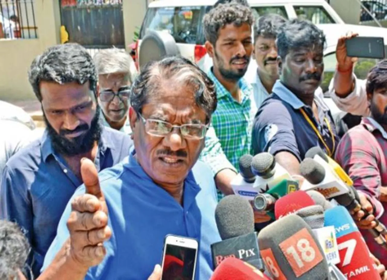 தமிழக மக்களின் உணர்வோடு பா.ஜ.க. விளையாடுகிறது - இயக்குனர் பாரதிராஜா