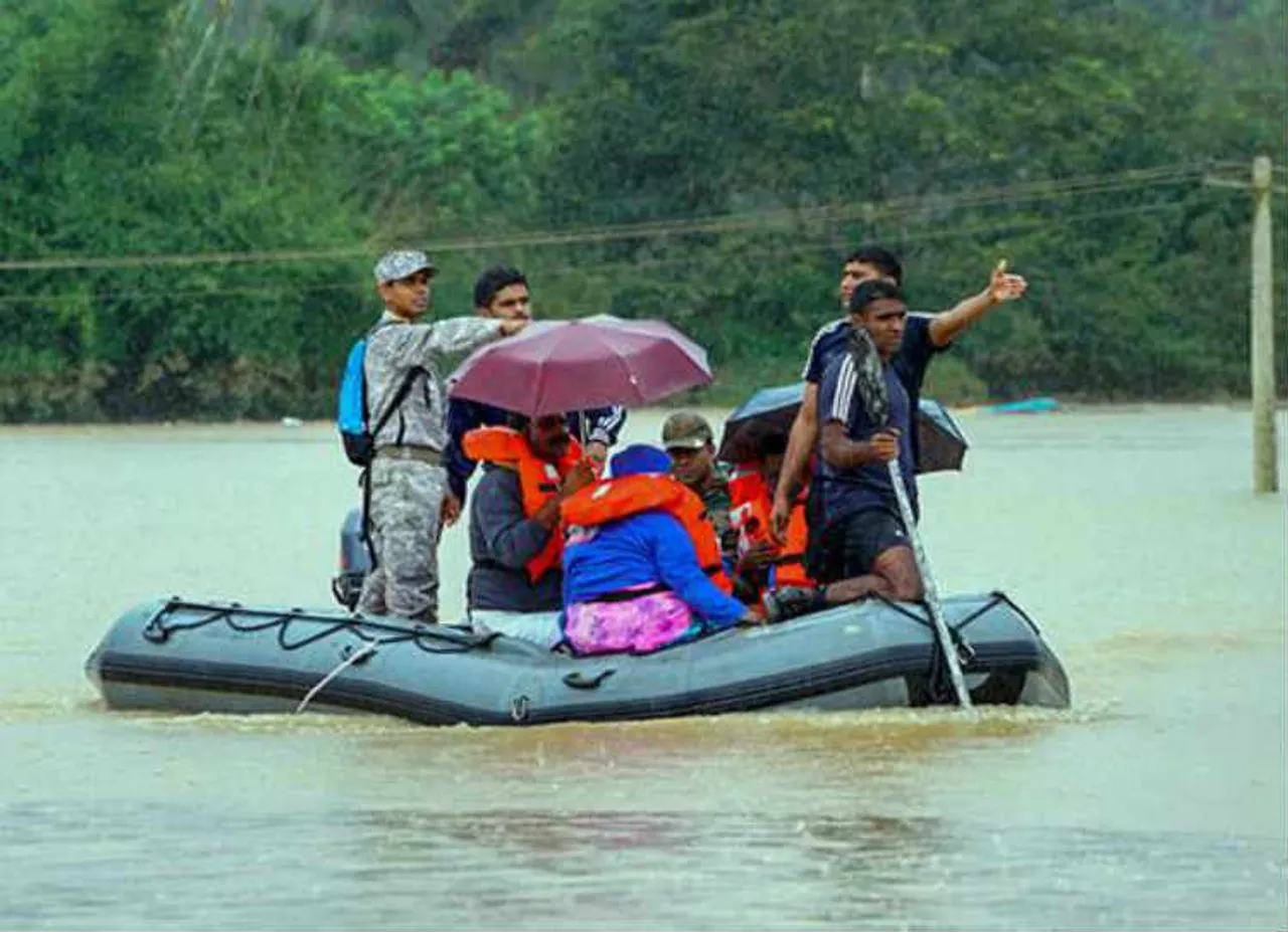 kerala flood video, கேரளா வெள்ளம்