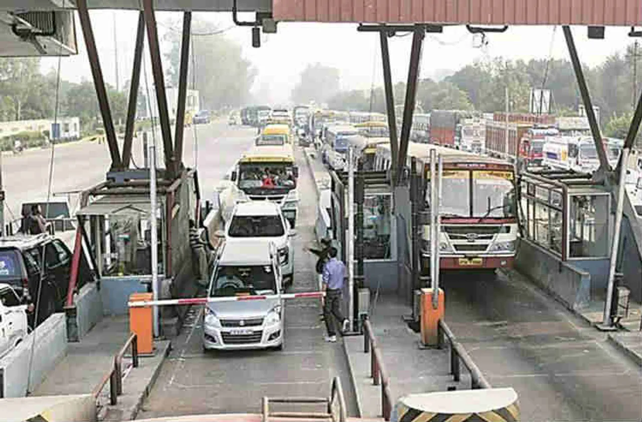 toll plazas for VIPs, judges, சுங்கச் சாவடிகள், தமிழ்நாடு சுங்கச் சாவடிகளில் வி.ஐ.பி.களுக்கு தனி பாதை, சென்னை உயர் நீதிமன்றம்