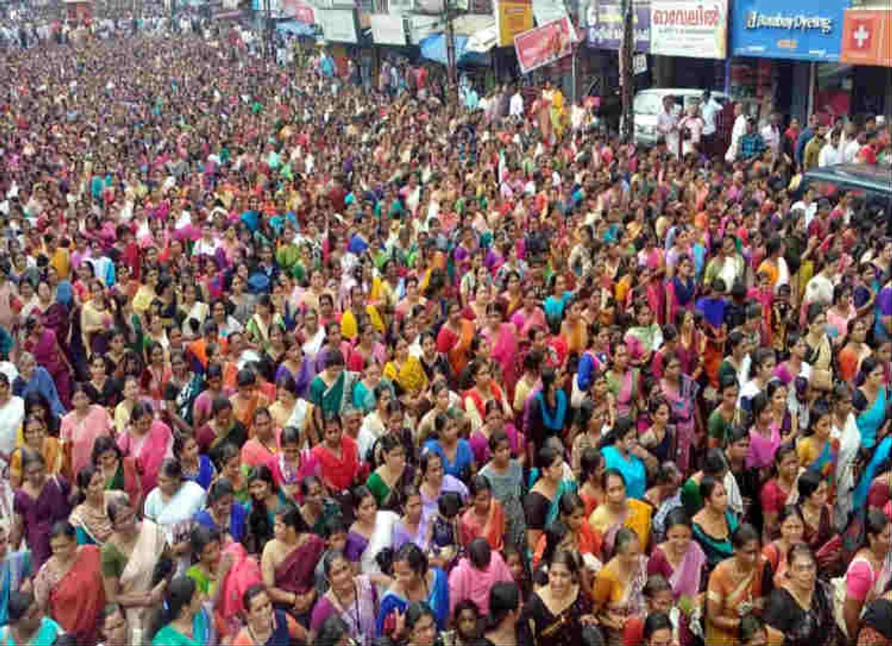 sabarimala verdict women protest, சபரிமலை தீர்ப்பு