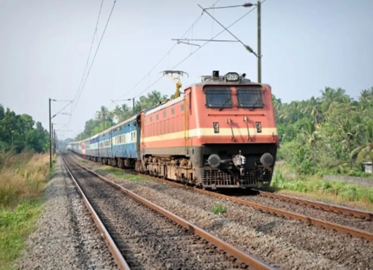 Coimbatore train accident 4 engineering students killed