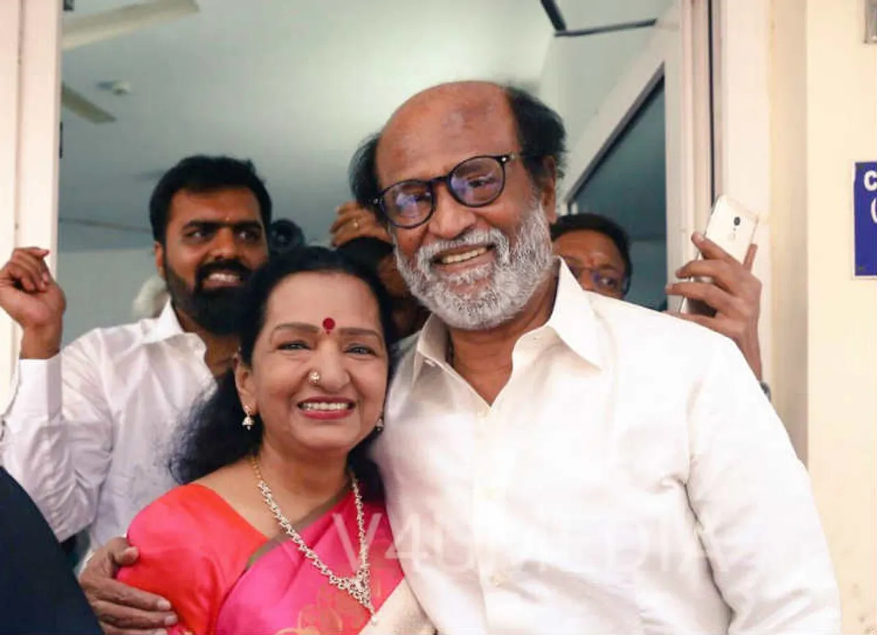 actor vijay mother shobha chandrasekar, ஷோபா சந்திரசேகர்