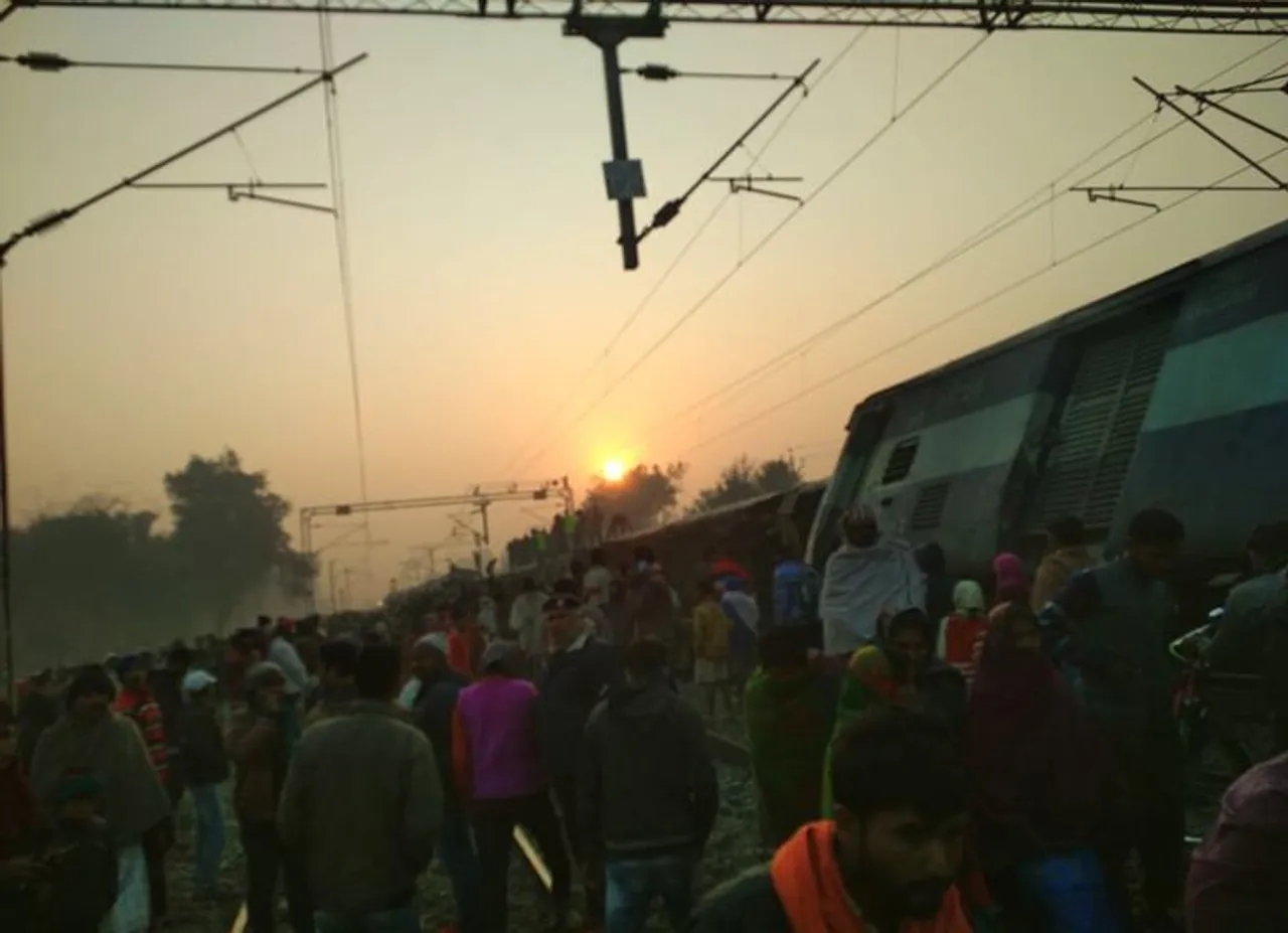 Bihar Seemanchal Express derails