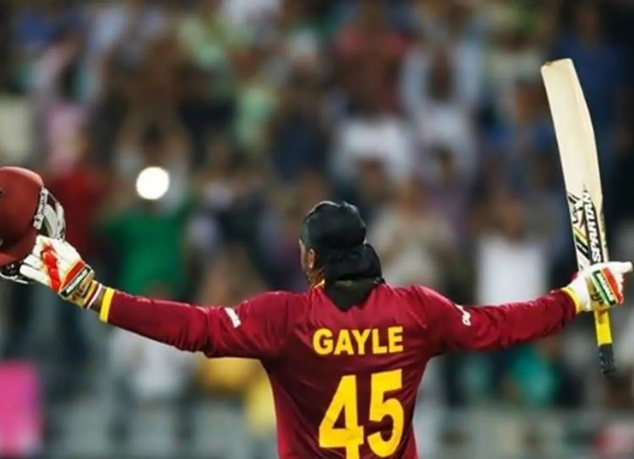 chris gayle hits maximum number of sixes in International cricket - நான் தான் யுனிவர்சல் பாஸ்! - மீண்டும் ஒருமுறை களத்தில் நிரூபித்த கிறிஸ் கெயில்