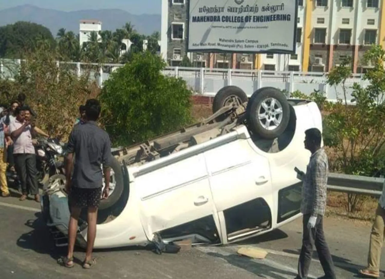 Kallakurichi Aiadmk MP Kamaraj car accident - விபத்தில் இருந்து அதிர்ஷ்டவசமாக உயிர் தப்பிய கள்ளக்குறிச்சி அதிமுக எம்.பி. காமராஜ்