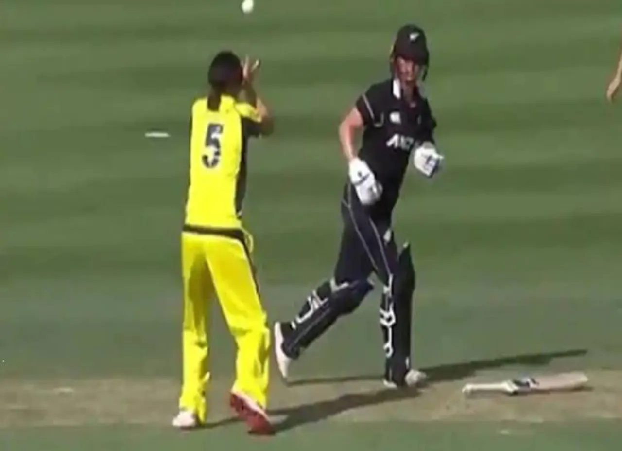 WATCH: New Zealand batter dismissed in one of the most bizarre fashions - 'இப்படியொரு கன்றாவியான விக்கெட்டை இதற்கு முன் பார்த்ததுண்டா யுவர் ஹானர்?'