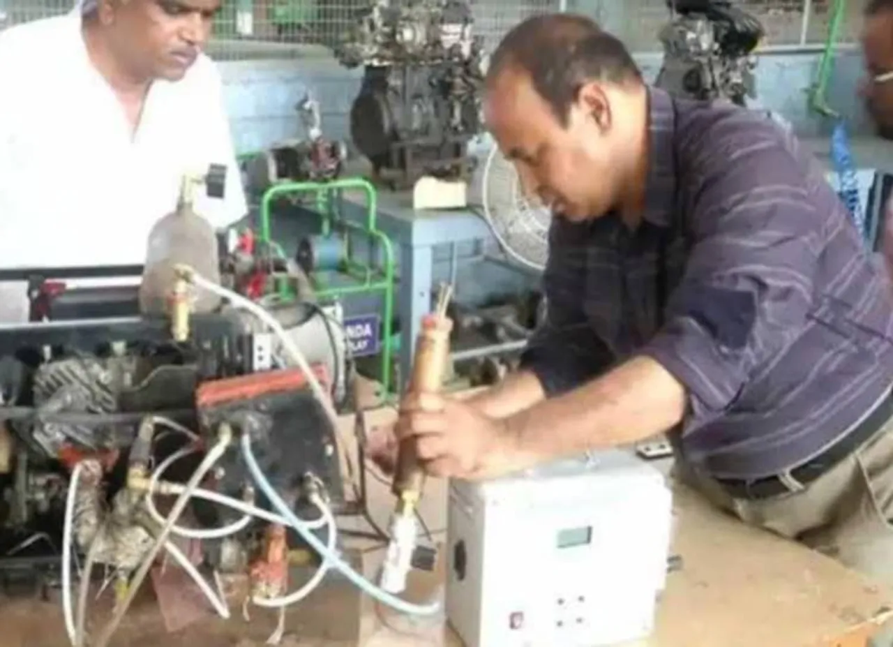 distilled water engine japan coimbatore engineer Sounthirajan Kumarasamy - கனநீர் மூலம் இயங்கி ஆக்சிஜனை வெளியிடும் எஞ்சின்: ஜப்பானை கலக்க உள்ள தமிழரின் கண்டுபிடிப்பு