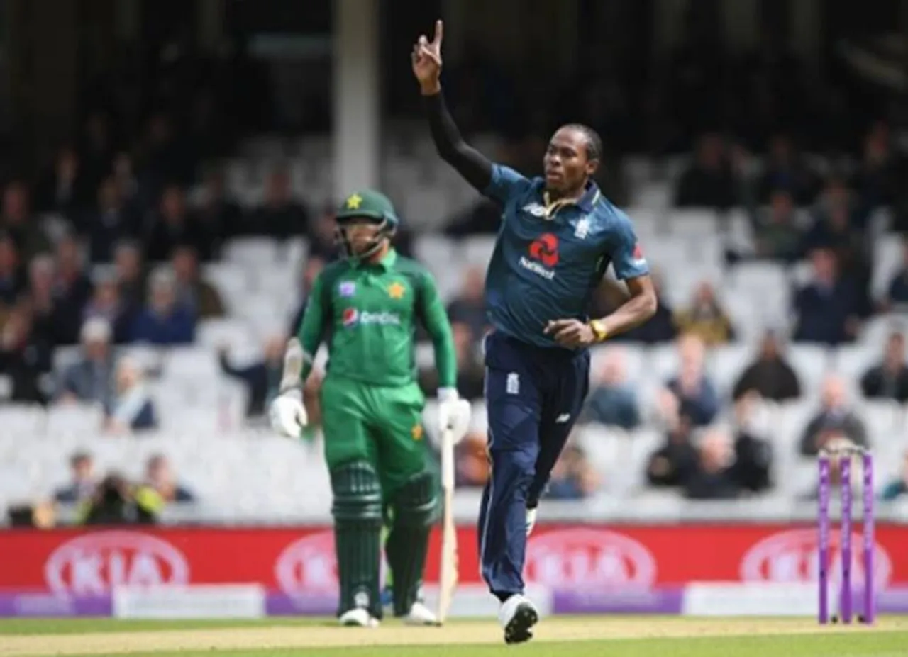 Cricket World Cup 2019 dangerous pacers Jasprit Bumrah Jofra Archer mitchell starc - 'ஜே முதல் ஜே வரை' உலகக் கோப்பை மிரட்டக் காத்திருக்கும் ஃபாஸ்ட் பவுலர்கள்! -